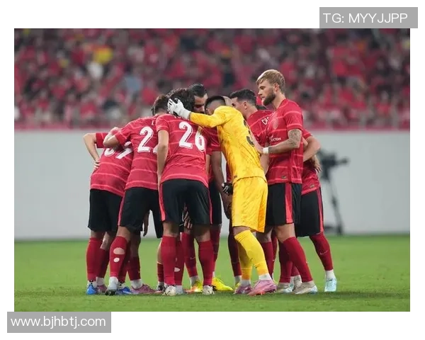 杭州足球队个人能力引发热议球迷对球员表现的不同看法分析 杭州足球队个人能力引发热议球迷对球员表现的不同看法分析