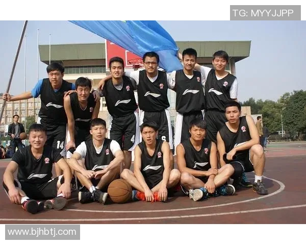 武汉篮球队挑战赛点评团队协作表现分析与未来发展建议