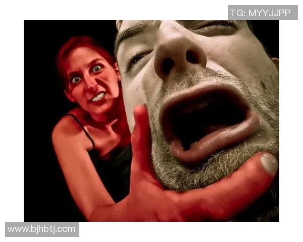 足球明星搞怪视频合集让你捧腹大笑的精彩瞬间与趣味花絮大盘点 足球明星搞怪视频合集让你捧腹大笑的精彩瞬间与趣味花絮大盘点