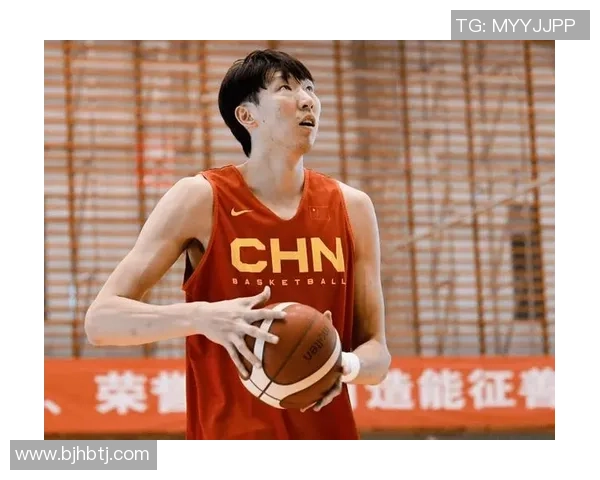 重庆篮球队的意识提升与团队精神建设探索之路 重庆篮球队的意识提升与团队精神建设探索之路