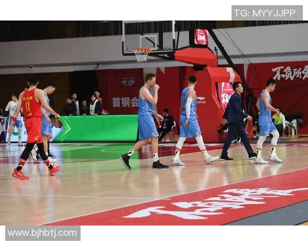 重庆篮球队与深圳篮球队赛后技术分析与战术总结 重庆篮球队与深圳篮球队赛后技术分析与战术总结