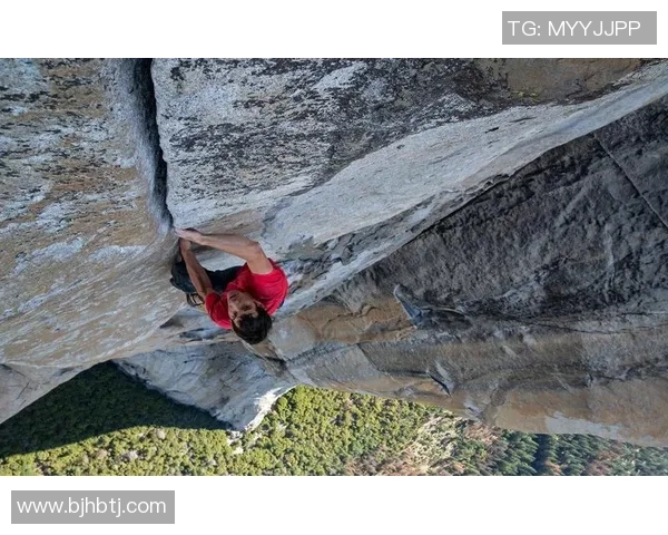 攀岩联赛点评：深圳极限运动队的配合表现
